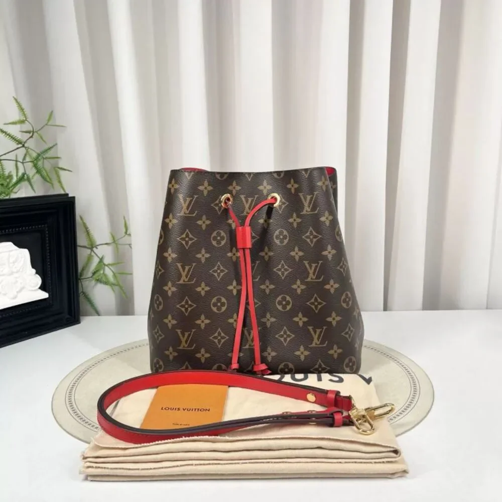 Louis Vuitton Women Pre-Loved Bag Very Good Condition